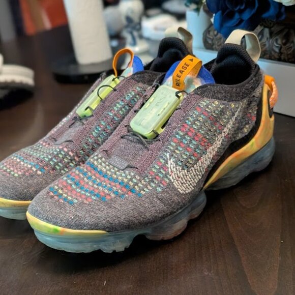 B31 NIKE AIR Vapor Max Fly Knit Sneakers - Picture 4 of 9